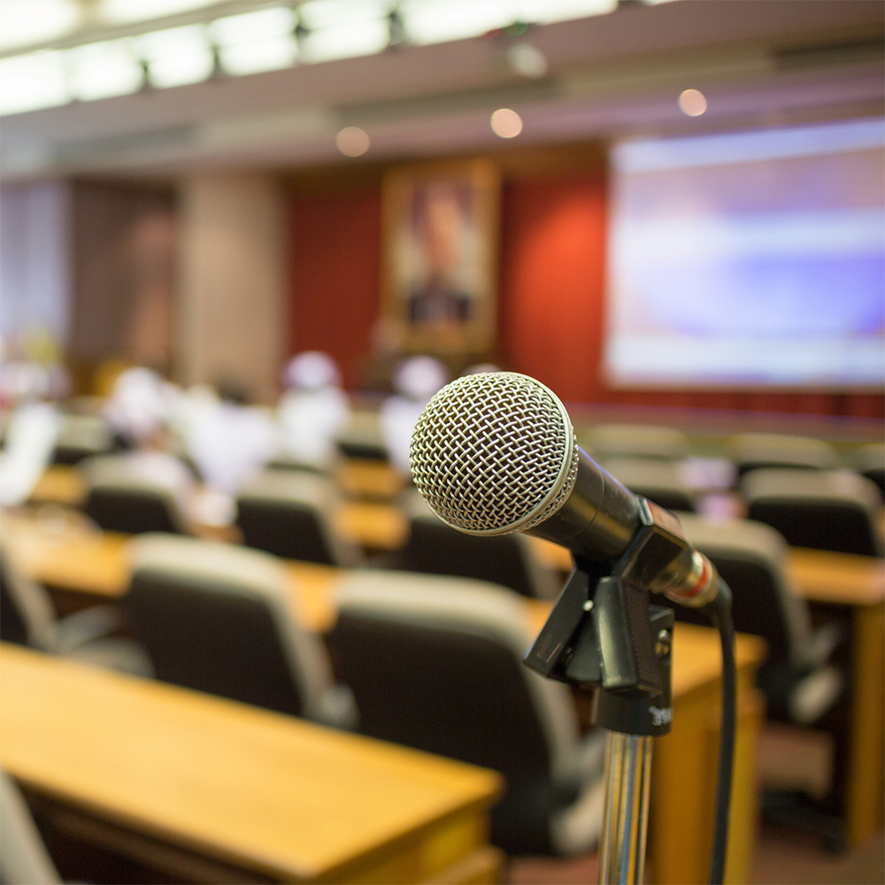 Bilde av en mikrofon på eventplanlegging